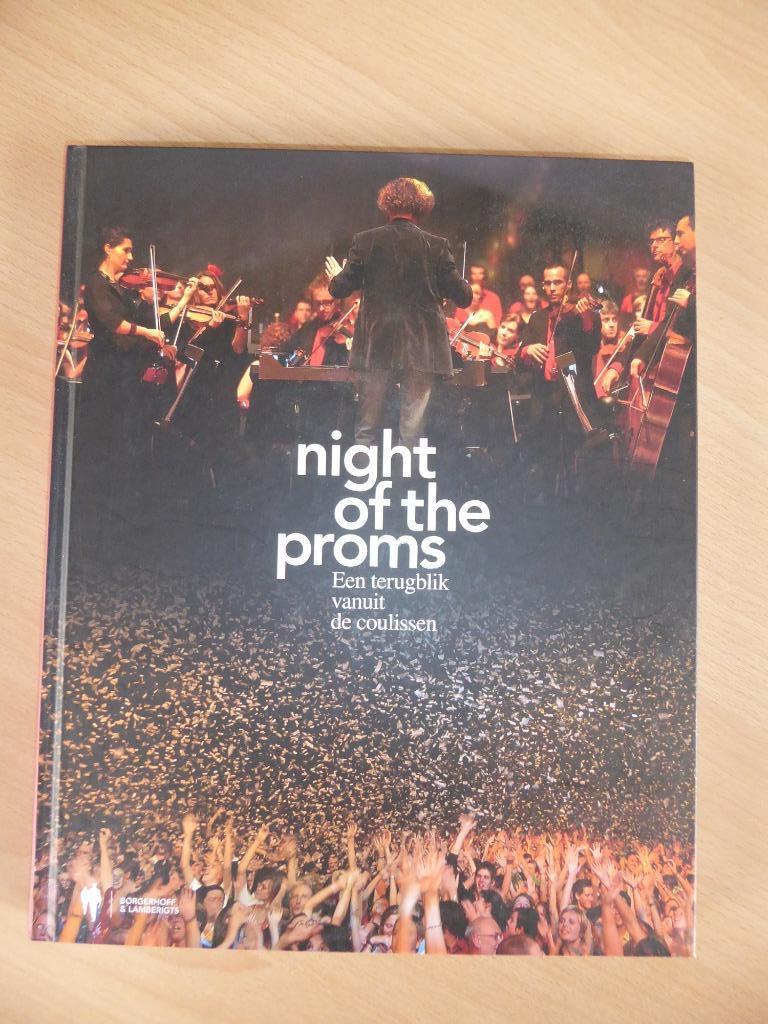 NIGHT OF THE PROMS : EEN TERUGBLIK VANUIT DE COULISSEN(BOEK), Ophalen of Verzenden, Zo goed als nieuw, Artiest