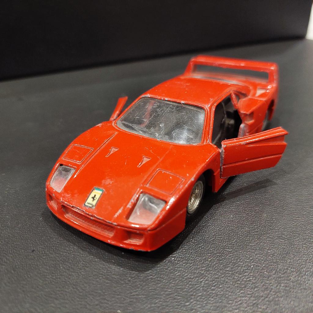 .Ferrari F40 - 1/39, Kinderen en Baby's, Speelgoed |Speelgoedvoertuigen, Ophalen of Verzenden