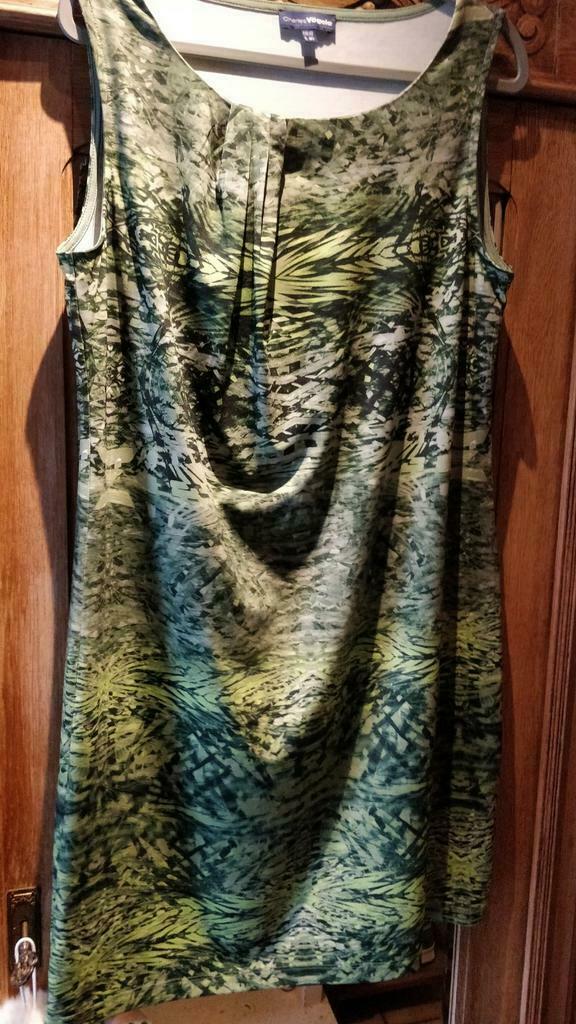 Mooie jurk 👗 met groen motief, Kleding | Dames, Maat 38/40 (M), Charles Vogele, Ophalen of Verzenden, Zo goed als nieuw