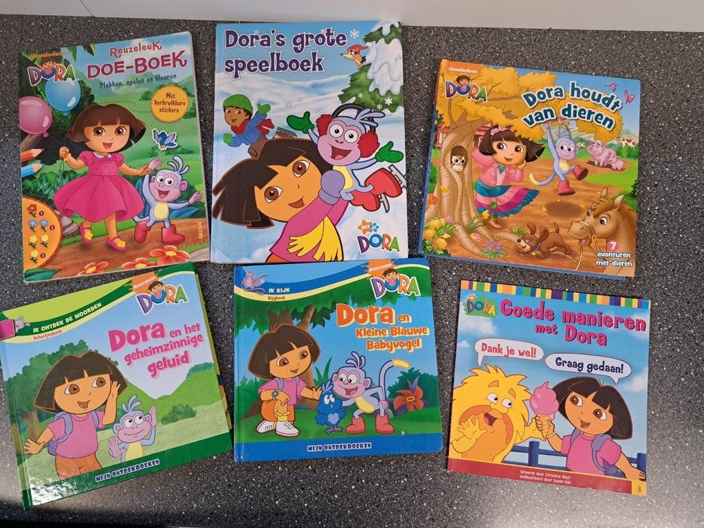 Dora pakket 6 stuks, Boeken, Ophalen of Verzenden, Zo goed als nieuw