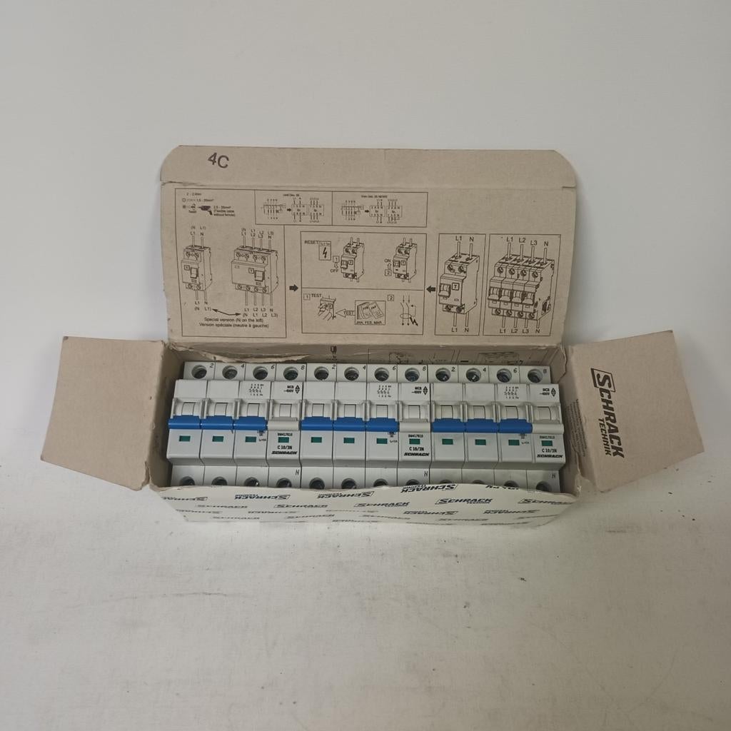 3x Schrack automaat C10/3N - 3P+N - 10A-4.5KA, Doe-het-zelf en Bouw, Elektriciteit en Kabels, Ophalen of Verzenden