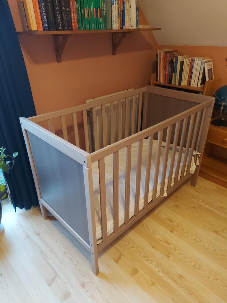 Lit bébé/enfant, Ophalen, Zo goed als nieuw, Minder dan 140 cm, Matras