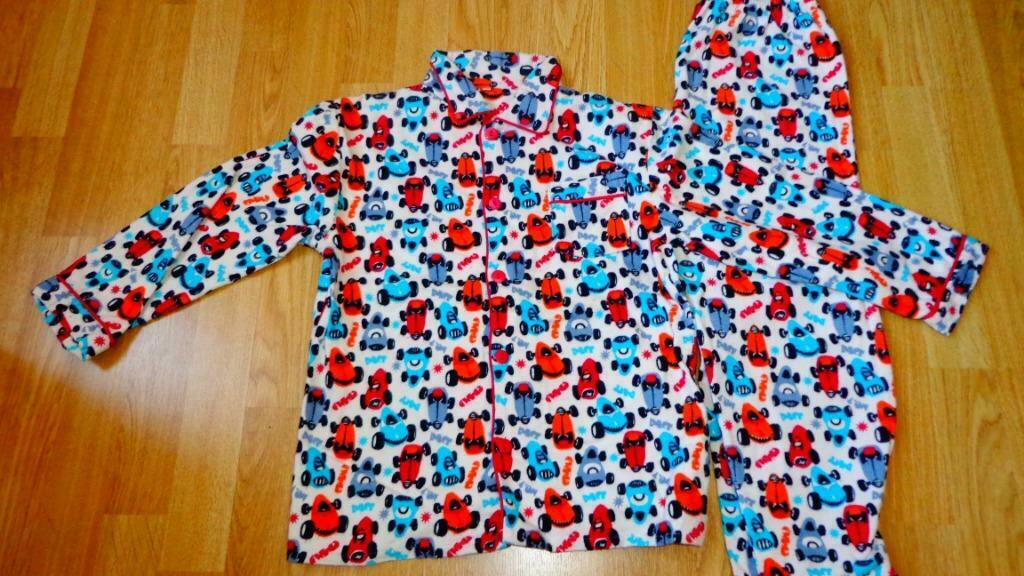 pyjama jongen 122-128 flannel -wit met kleurrijke autootjes, Garçon, MET, Comme neuf, Enlèvement
