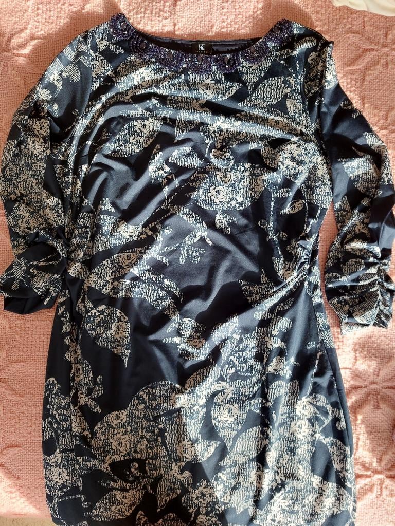 Feestelijk kleedje .donker blauw., Enlèvement, Bleu, Longueur genou