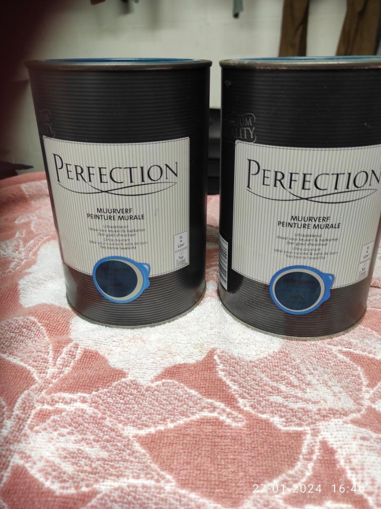 Peinture murale Perfection ultra-opaque satiné brillant bleu, Bricolage & Construction, Neuf, Moins de 5 litres, Enlèvement, Peinture
