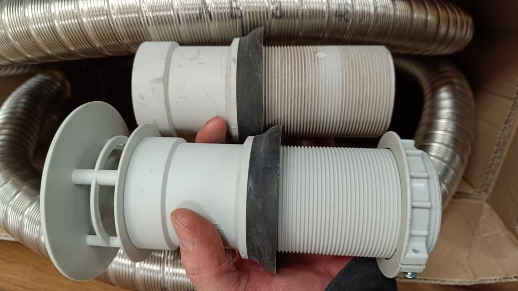 Trumatic 2000/3000 dakdoorvoer + 5m afvoerbuis verwarming, Doe-het-zelf en Bouw, Buizen en Afvoer, Ophalen