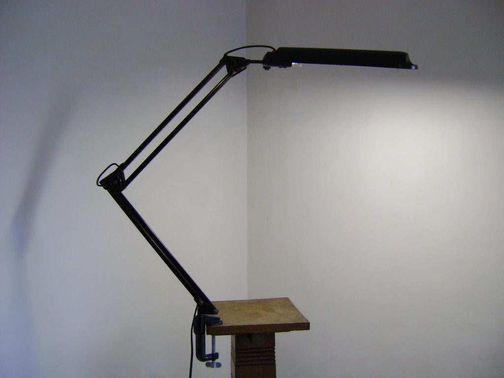 jaren 80 design bureaulamp met klem LIVAL Finland, Enlèvement ou Envoi