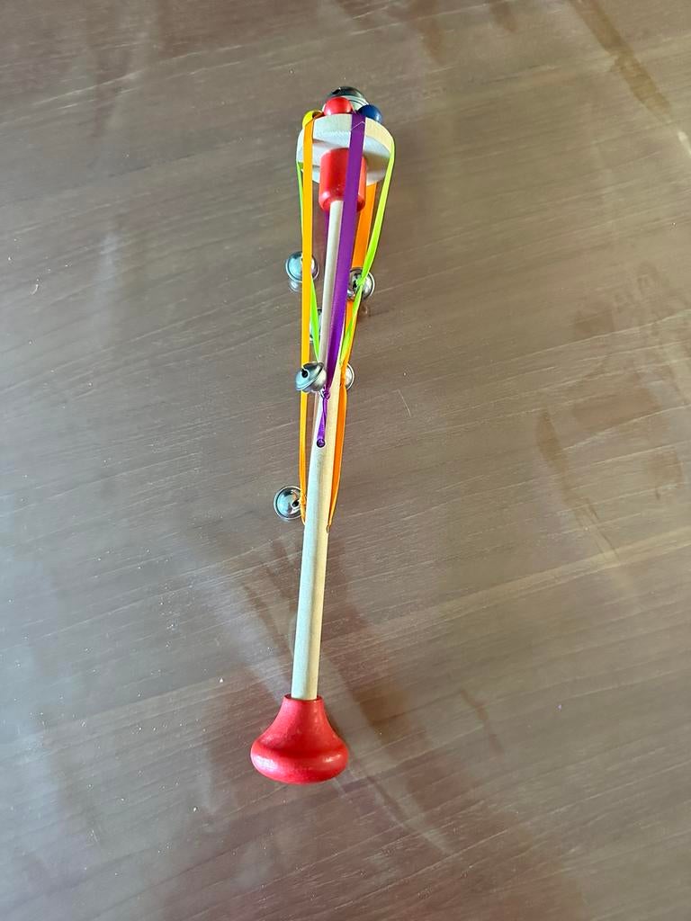 Houten rammelaar met belletjes, Ophalen, Zo goed als nieuw