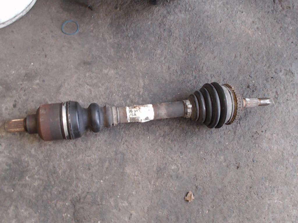 Cardan gauche Peugeot 206 phase 2 essence, Autos : Pièces & Accessoires, Enlèvement ou Envoi, Utilisé, Peugeot