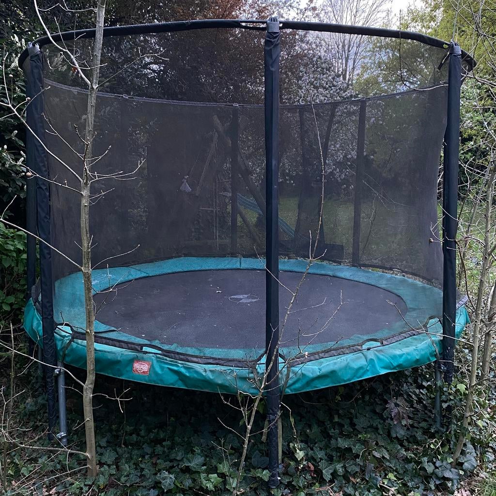 Stevige Trampoline Berg 330 + Beschermerhoes, Ophalen, Gebruikt