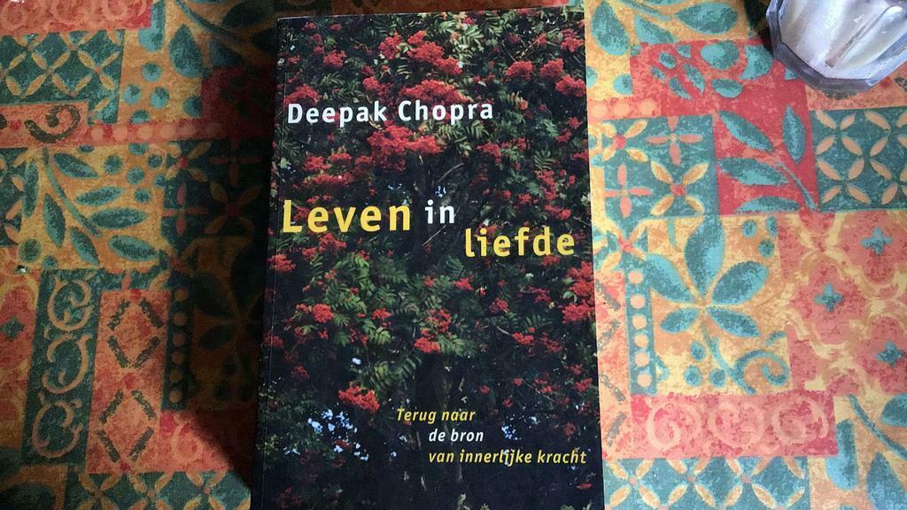 Leven in de liefde(?), Boeken, Ophalen of Verzenden, Gelezen, Deepak chopra