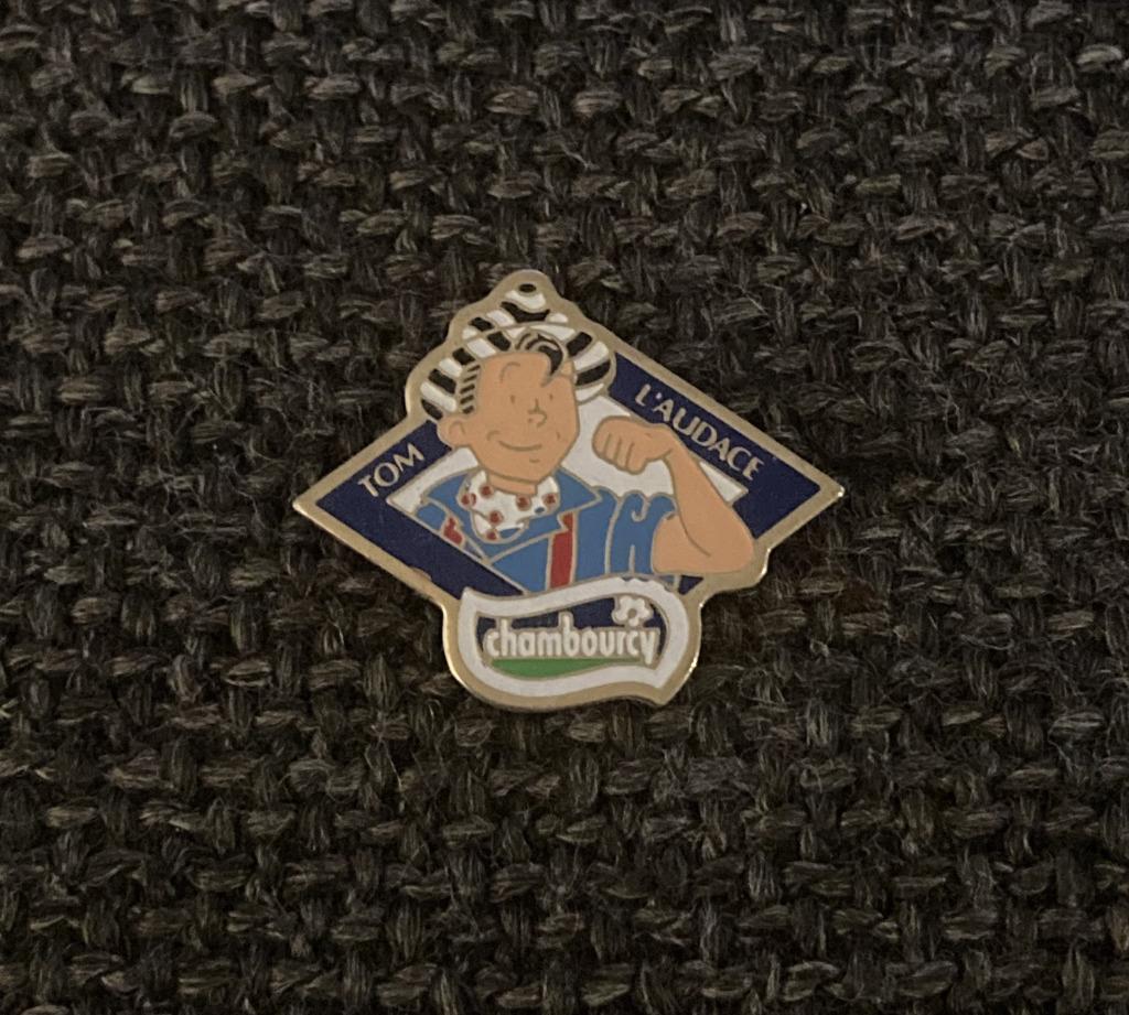 PIN - CHAMBOURCY - TOM L'AUDACE, Verzenden, Gebruikt, Merk, Speldje of Pin