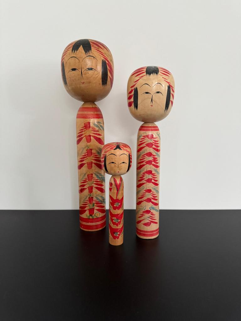 Set grote Kokeshi, Antiek en Kunst, Kunst | Beelden en Houtsnijwerken, Ophalen of Verzenden