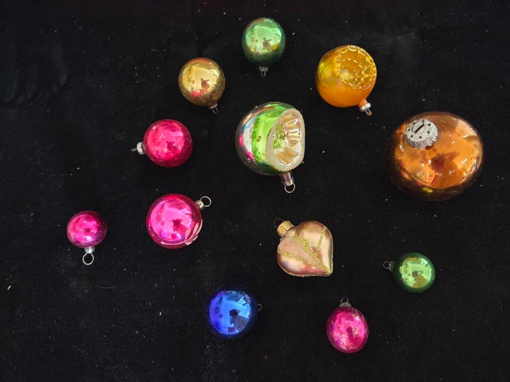12 vieilles boules de Noël en verre, Divers, Enlèvement ou Envoi, Comme neuf