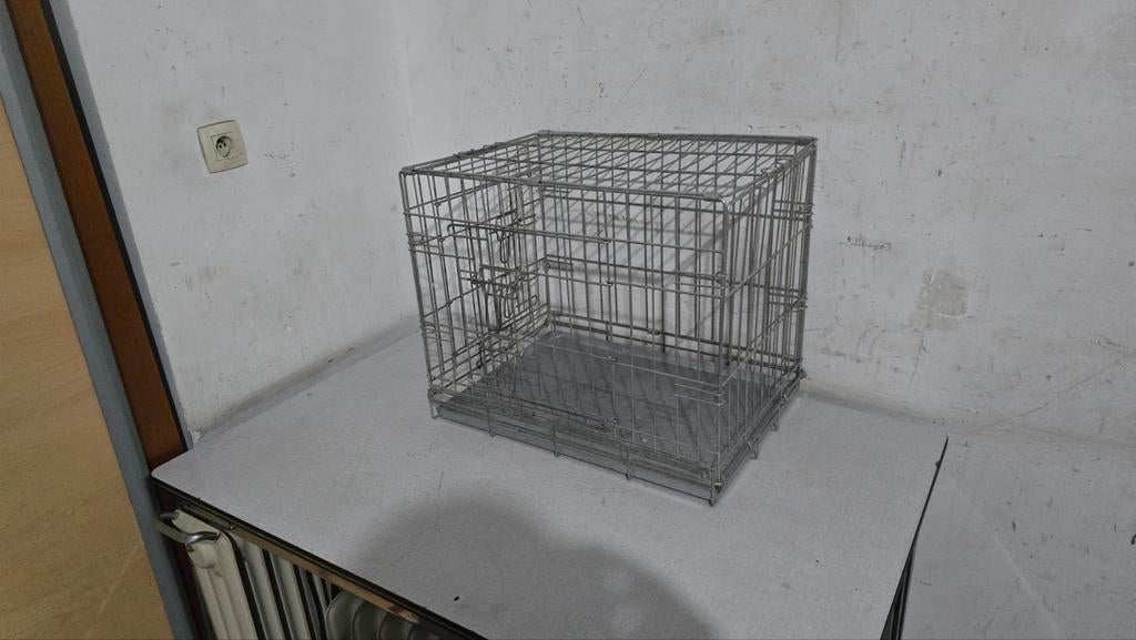 petit cage pour petit chien pliable solide dimensions 60cmx4, Enlèvement ou Envoi, Comme neuf