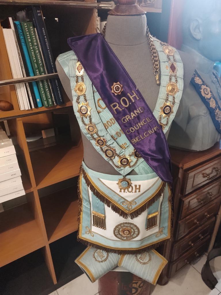 Complete outfit Masonic, Verzenden