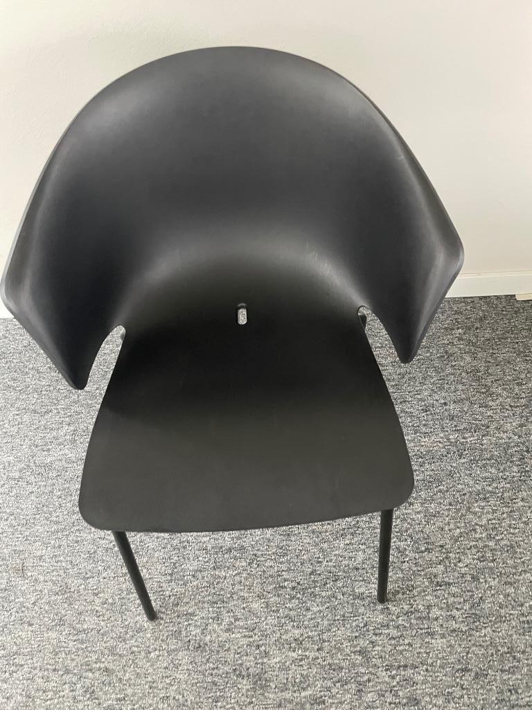 prachtige zwarte kuipstoelen.  ( 3 stuks), Huis en Inrichting, Stoelen, Ophalen, Kunststof, Zwart, Zo goed als nieuw