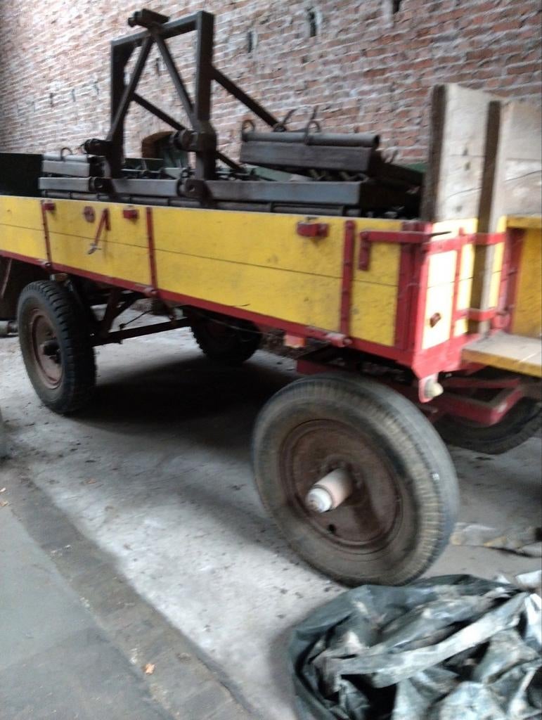 Vierwielwagen, platte kar, Ophalen