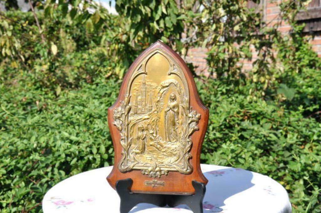 § decoration murale religieuse lourdes bois et laiton, Antiquités & Art, Enlèvement ou Envoi