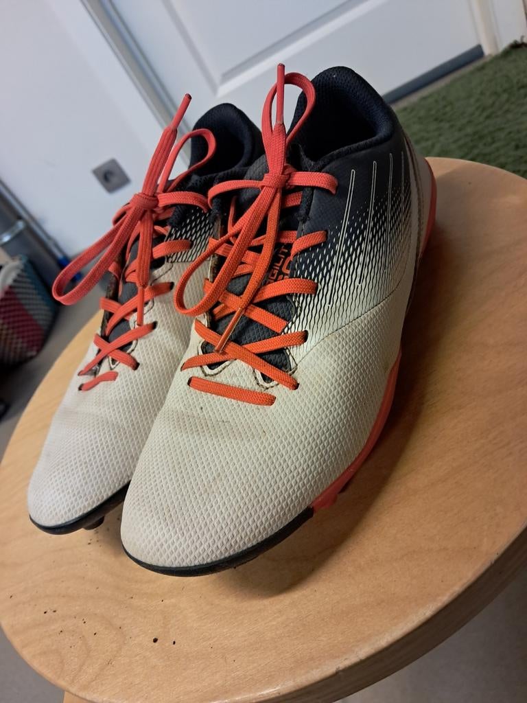 Kipsta voetbalschoenen maat 37, Sport en Fitness, Basketbal, Ophalen
