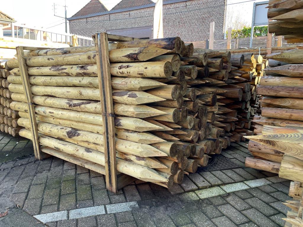 ACTION : PERCHES décortiquées avec pointe (imprégnées), Enlèvement ou Envoi, Neuf, 180 à 250 cm, Poteaux