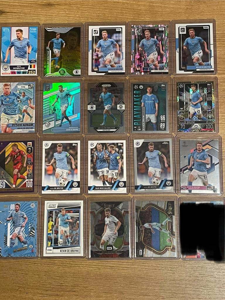 19x Kevin De Bruyne 2021-23, Enlèvement ou Envoi, Neuf, Plusieurs images
