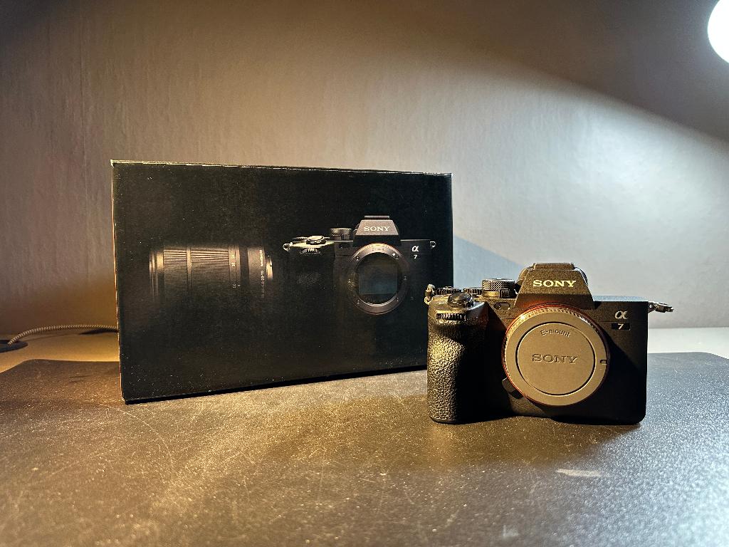 Sony A7IV Camera Mirrorless systeemcamera, Ophalen, Compact, 33 Megapixel, Zo goed als nieuw