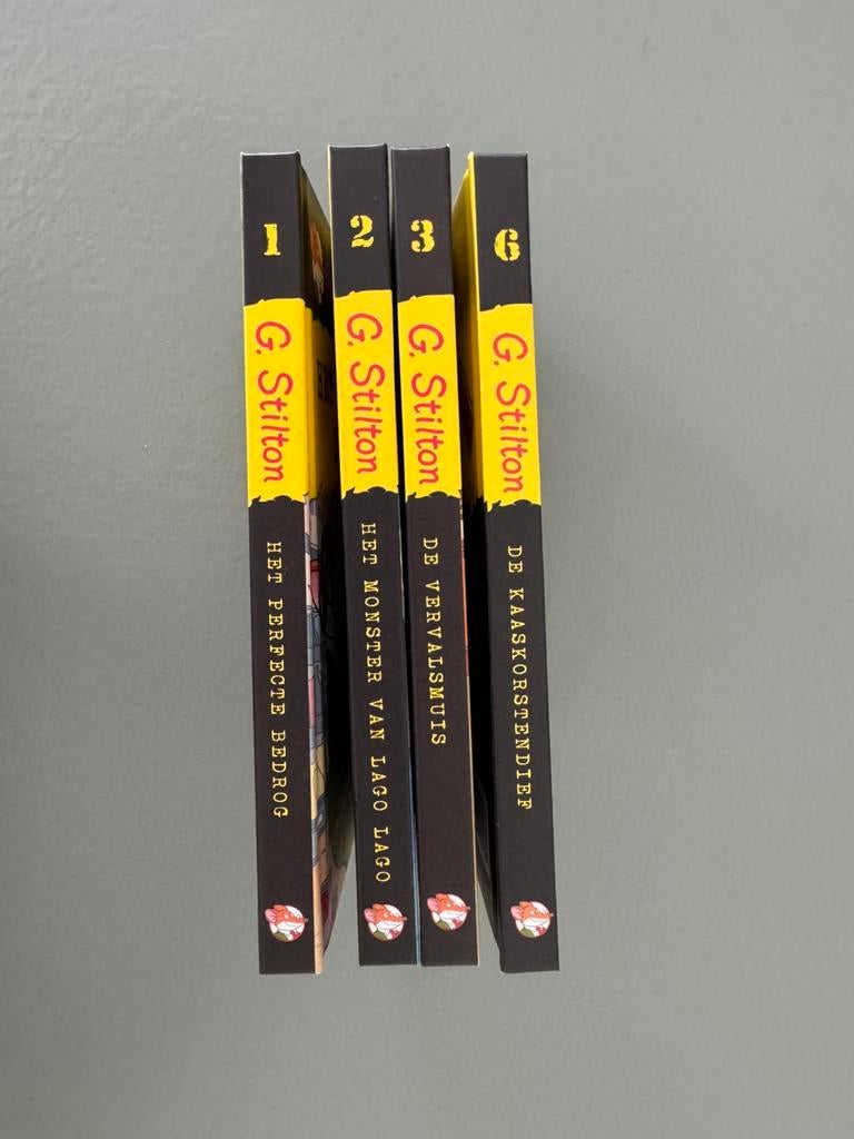 Pakket van vier boeken van Geronimo Stilton, mini mysterie, Boeken, Ophalen of Verzenden, Gelezen
