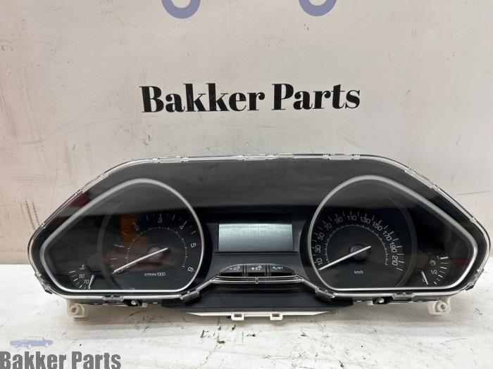 Kilometerteller KM van een Peugeot 2008, Gebruikt, -, -, -