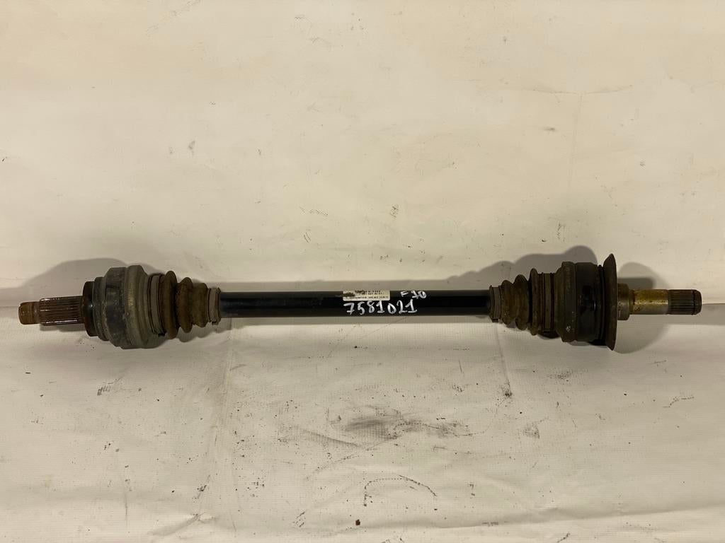 Arbre de transmission gauche BMW F10 F11 7581021, Autos : Pièces & Accessoires, Freins & Transmission, BMW, Utilisé, Enlèvement