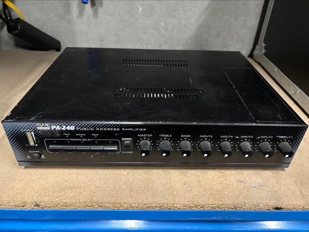 DAP PA240, 100 Volt versterker 4 zones, 4 mic, 1 aux, Autres marques, Enlèvement ou Envoi, Comme neuf, 120 watts ou plus