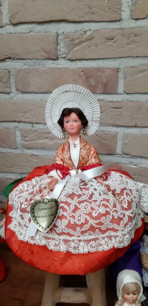Pop Isabelle de Boulogne sur Mer, Ophalen of Verzenden, Zo goed als nieuw, Popje