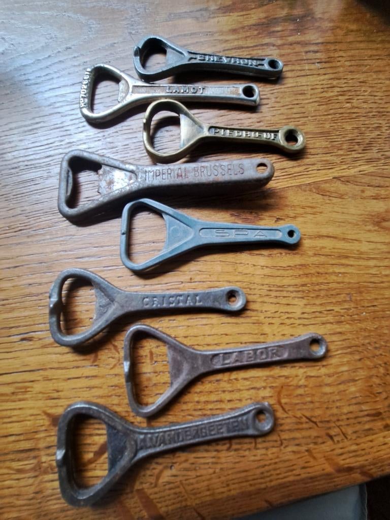 Verschillende vintage openers ( lamot, a vandergeten enz..., Verzamelen, Ophalen of Verzenden, Zo goed als nieuw