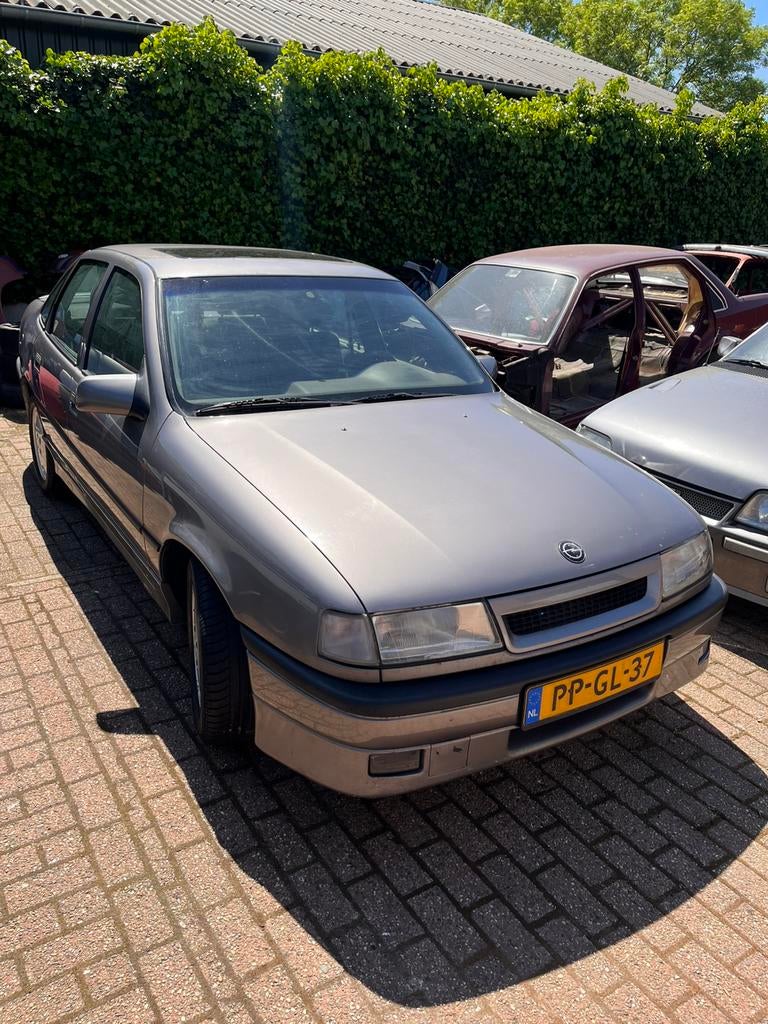 Vectra 2000, Auto's, 4 deurs, Zwart, Bedrijf, 2000 cc