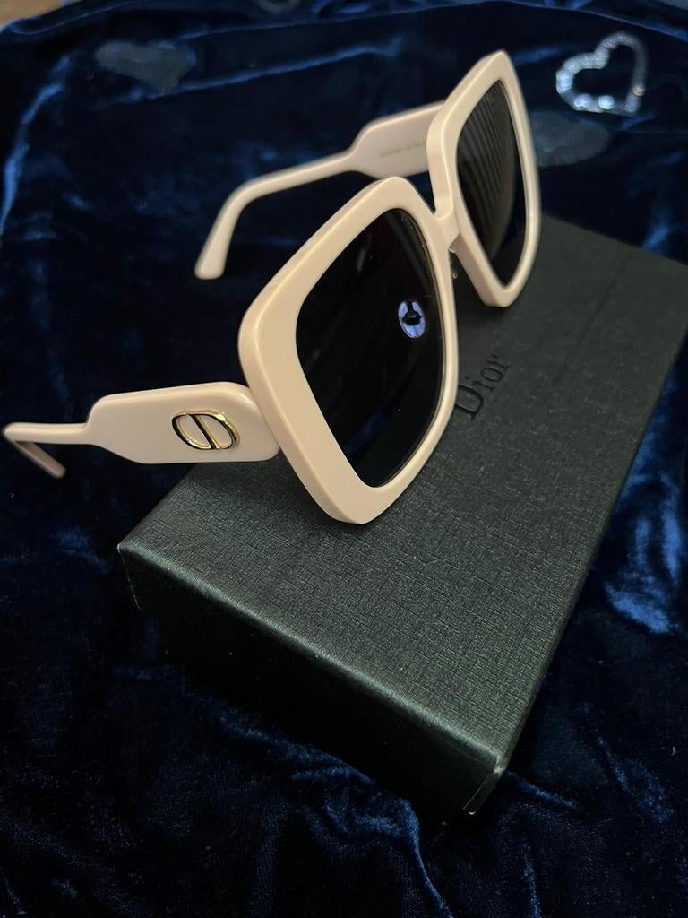 Dior, Bijoux, Sacs & Beauté, Lunettes de Soleil & Lunettes | Femmes, Enlèvement ou Envoi, Neuf, Beige