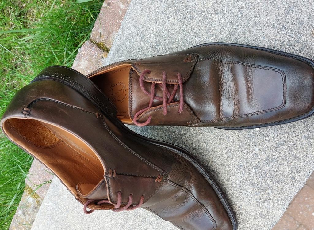 Chaussures Clarks 42/8, Enlèvement ou Envoi, Comme neuf, Brun, Chaussures à lacets