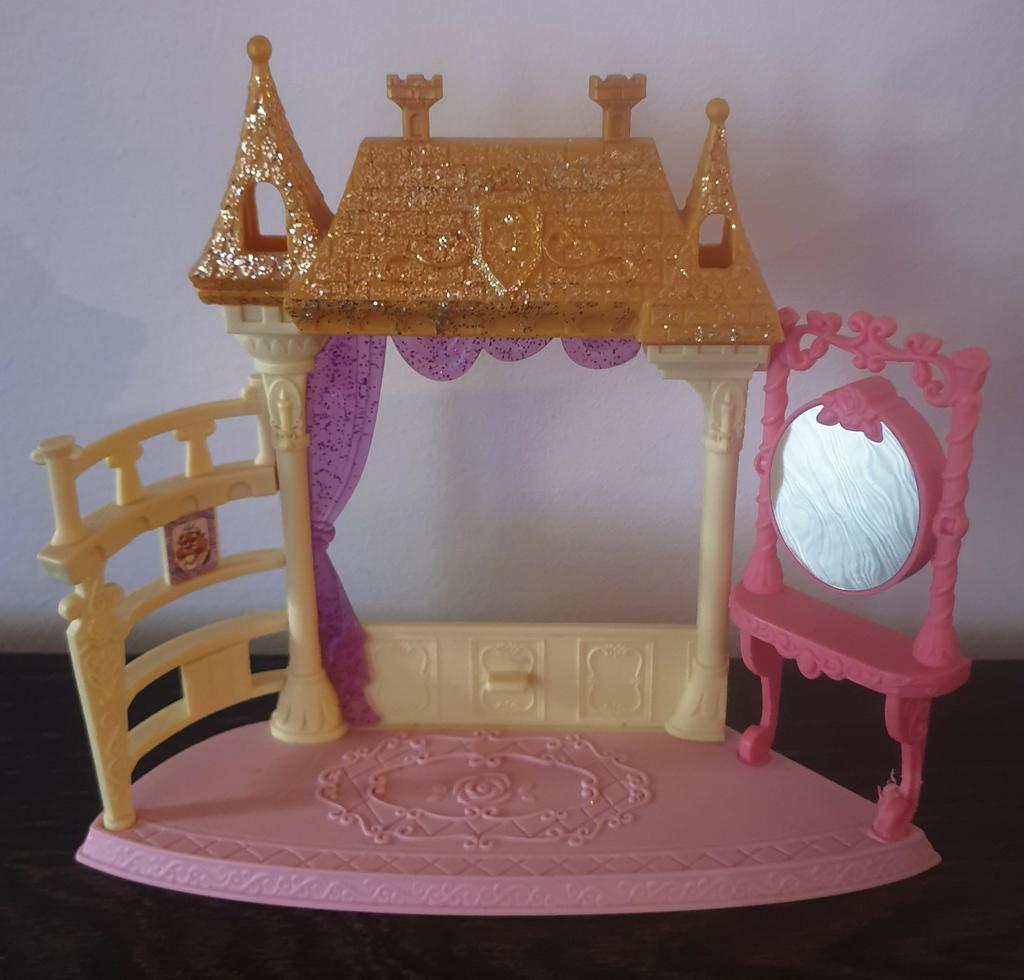petit théâtre La Belle et la Bête, Enlèvement ou Envoi, Neuf