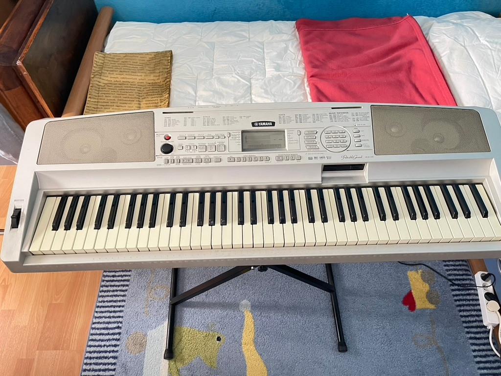 YAMAHA DGX-300 synth (76 toetsen), Muziek en Instrumenten, Ophalen, Gebruikt, 76 toetsen, Yamaha