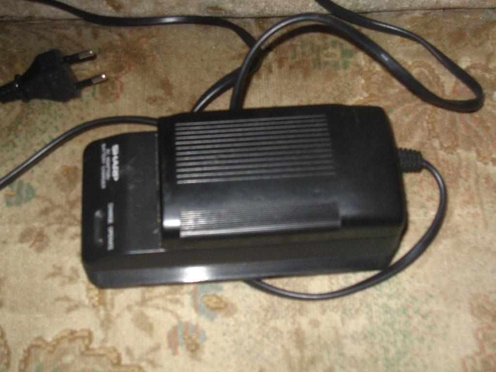 Chargeur batterie Sharp AA-75S., Enlèvement ou Envoi, Utilisé