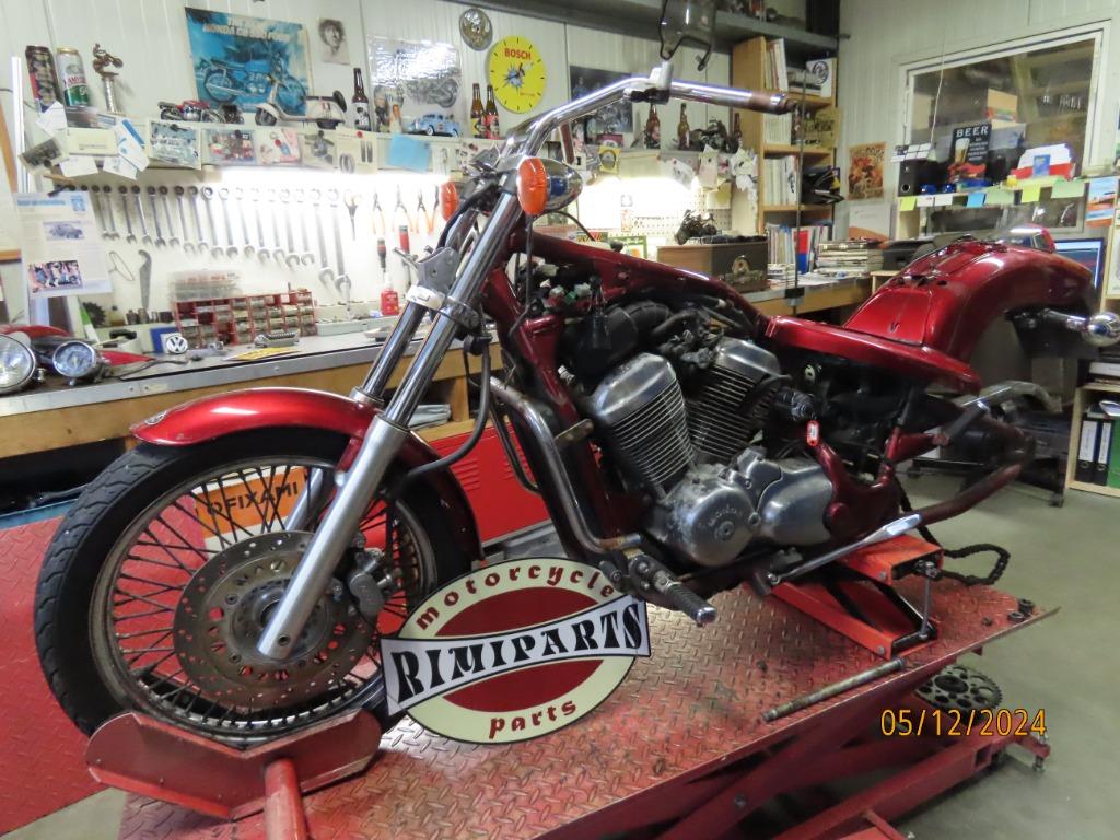 Op zoek naar Honda VT600C - VT 600 C Shadow '92 delen?, Motoren, Ophalen of Verzenden, Gebruikt