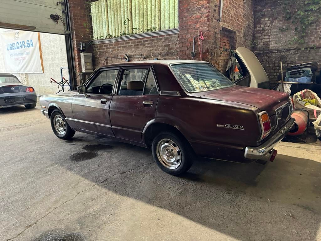Toyota cressida Essence Très Rare, Autos, Rouge, Achat, Beige, Entreprise