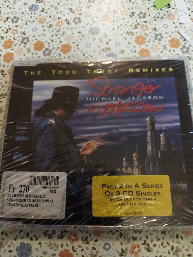Michael Jackson cd, Ophalen