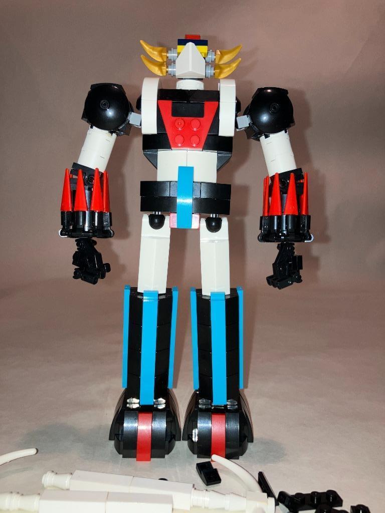 Goldorak robot 22cm stenen „legostijl” compleet, Ophalen of Verzenden, Zo goed als nieuw