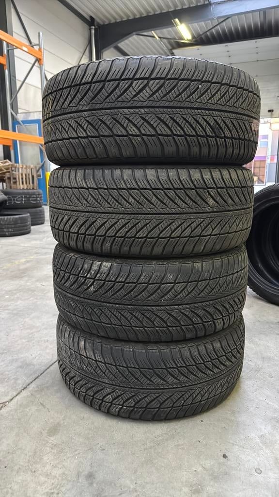 2454518 245/45R18 Winter Run Flat de marque Good Year, Enlèvement