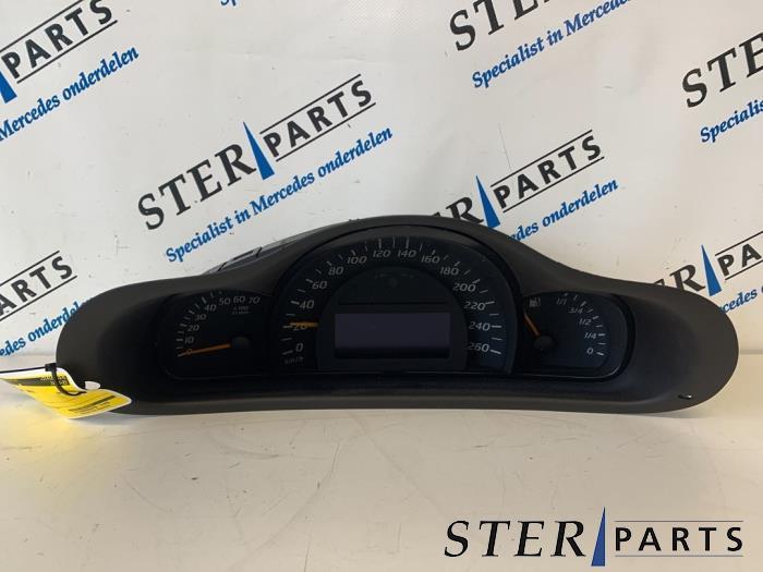 Compteur kilométrique KM d'un Mercedes C-Klasse, 3 mois de garantie, Utilisé, -, -