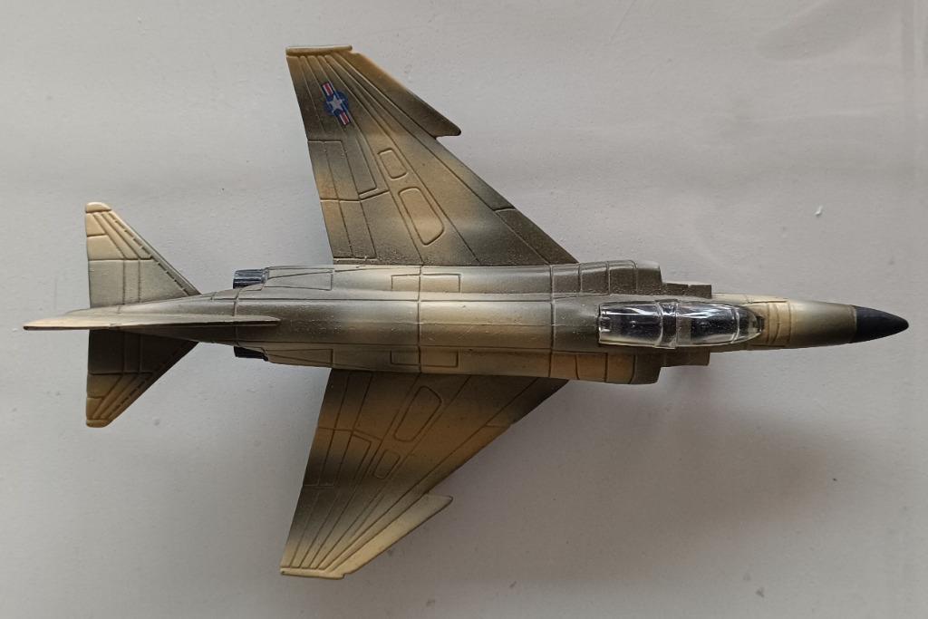 ERTL  F4 Phantom : 18*13*5cm : 210gr, Collections, Enlèvement ou Envoi, Utilisé, Modèle réduit