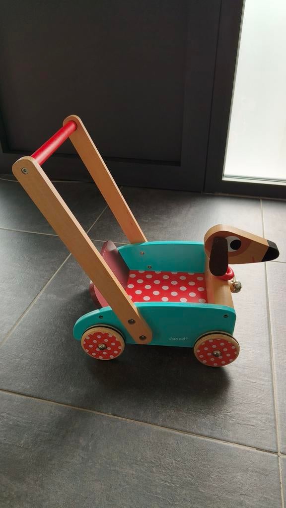 Houten loopwagentje, Ophalen