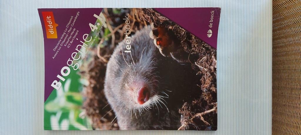Biogenie 4.1 leerboek perfecte staat. Nieuwprijs 23.70€, Boeken, Ophalen of Verzenden, Zo goed als nieuw