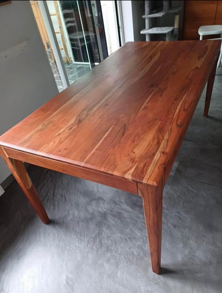 Table acacia, 150 à 200 cm, Cinq personnes ou plus, Comme neuf, Enlèvement