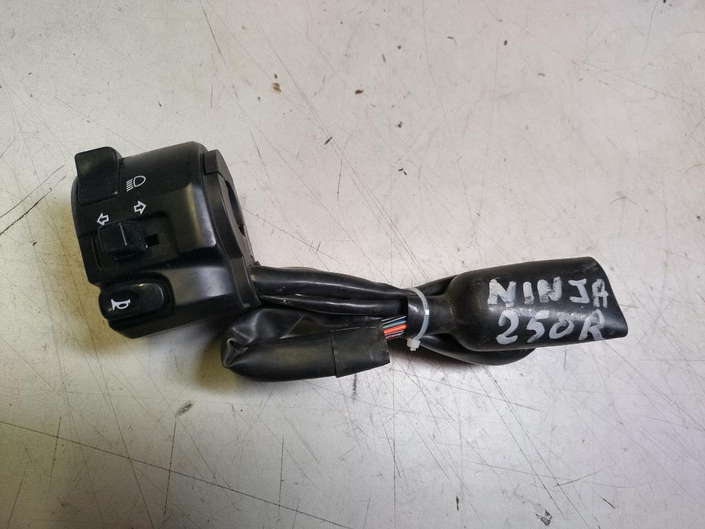 kawasaki ninja 250r stuurbediening links, Enlèvement ou Envoi, Utilisé